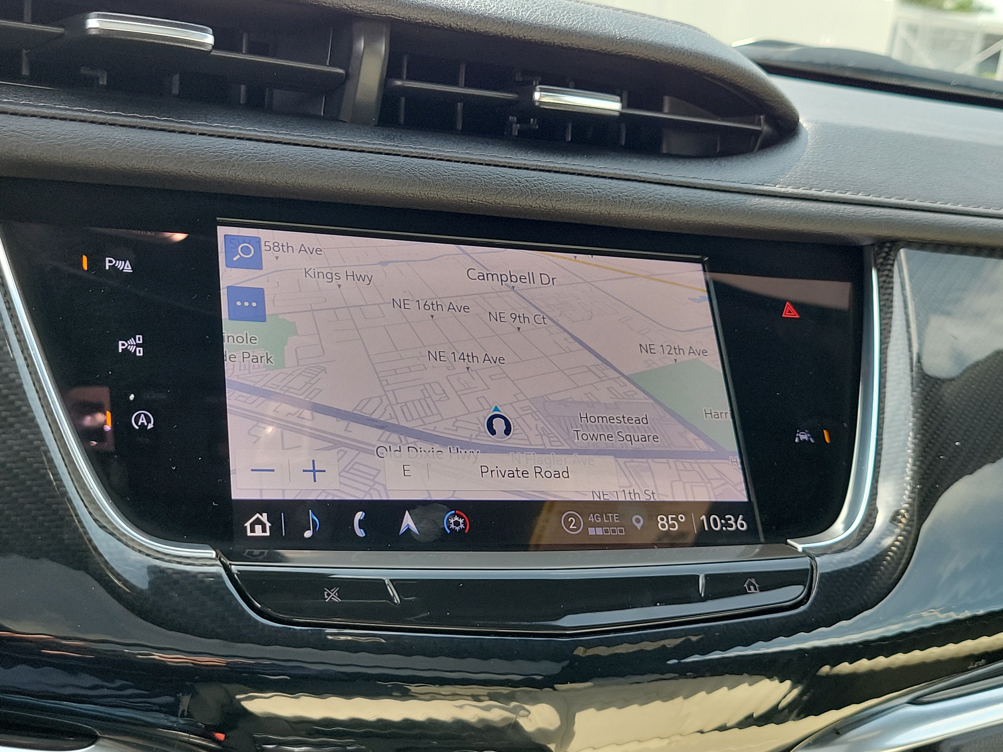 Used 2023 Cadillac XT6 Sport w/ Technology Package AWD/4WD image 10