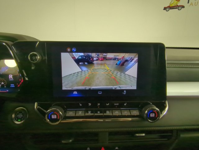 Used 2025 Chevrolet Colorado LT w/ Advanced Trailering Package AWD/4WD image 22