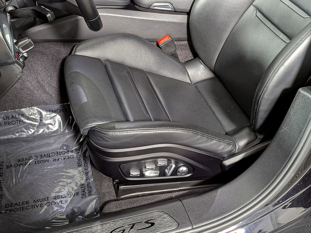 Used 2021 Porsche Panamera GTS image 20