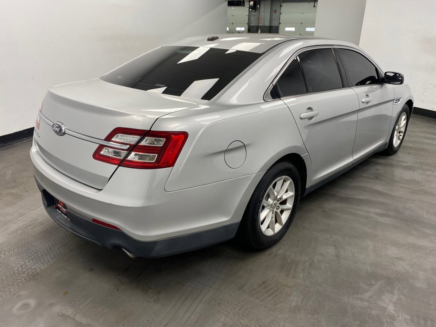 Used 2013 Ford Taurus SE image 3