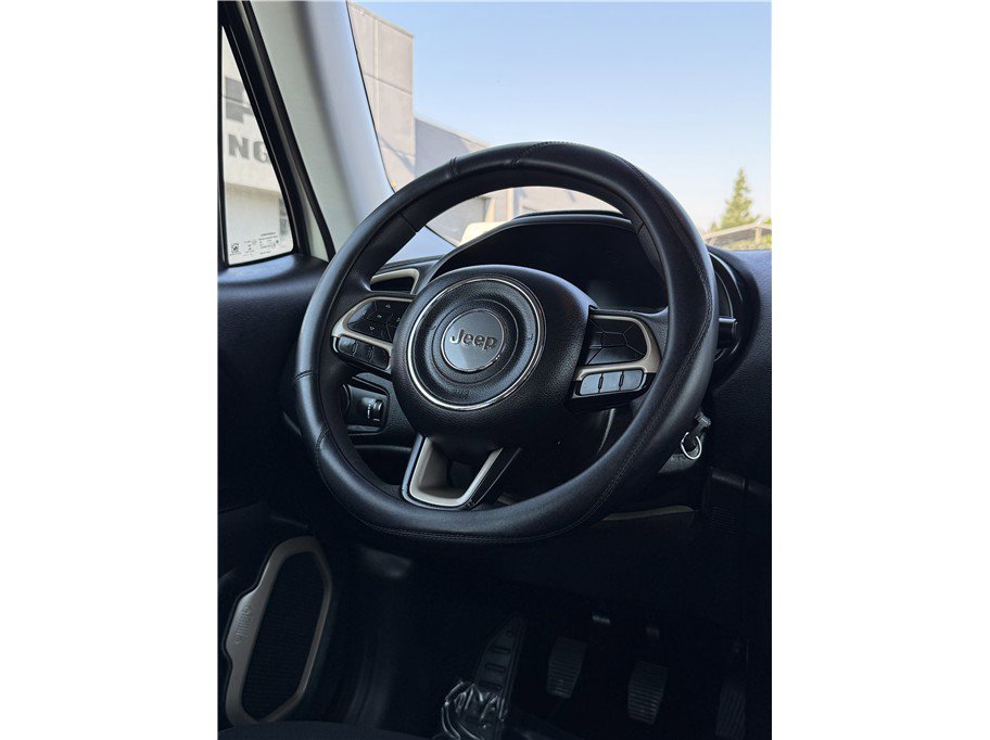 Used 2015 Jeep Renegade Sport image 24