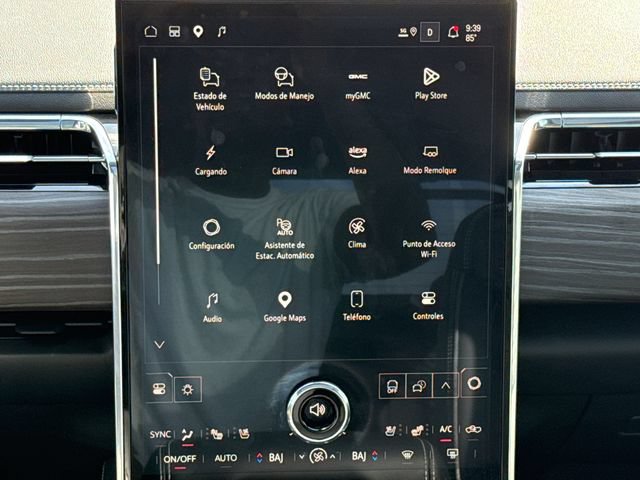 Used 2025 GMC Sierra EV Denali AWD/4WD image 12