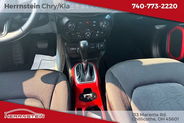 Used 2022 Jeep Renegade Trailhawk AWD/4WD image 13