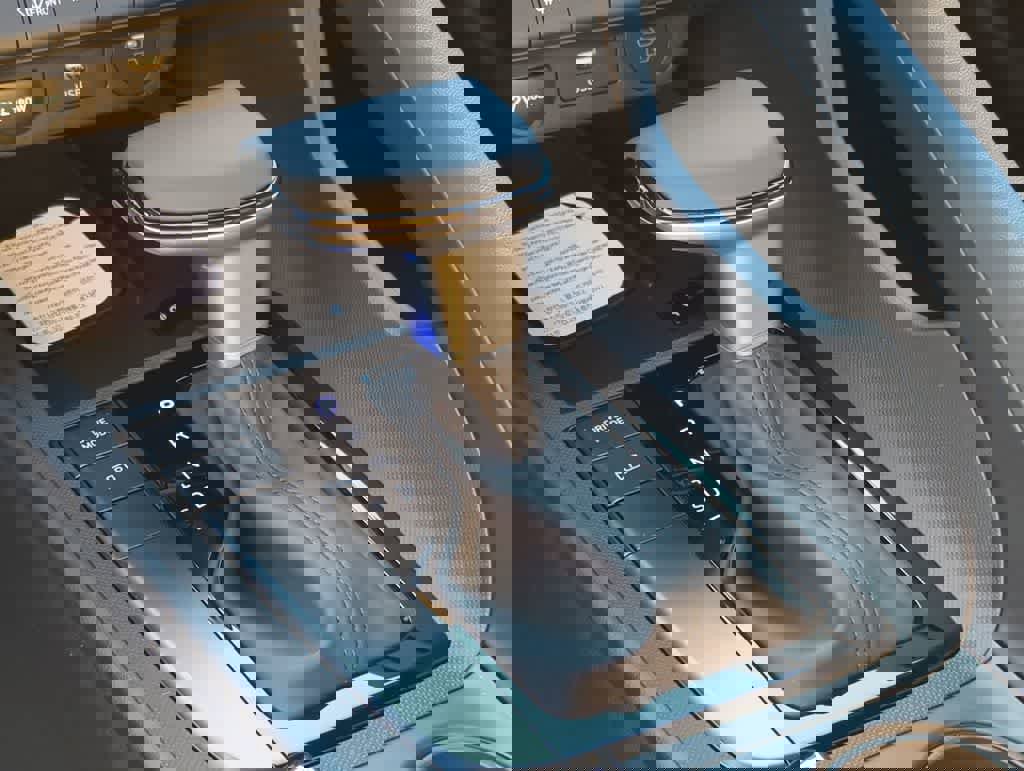 New 2026 Hyundai Elantra Sport FWD image 33