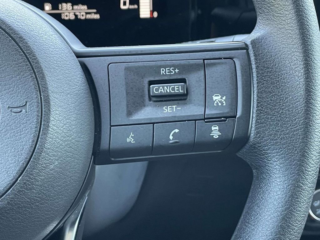 Used 2025 Nissan Kicks S AWD/4WD image 28