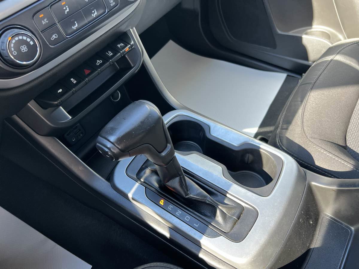 Used 2021 Chevrolet Colorado LT w/ Safety Package image 22