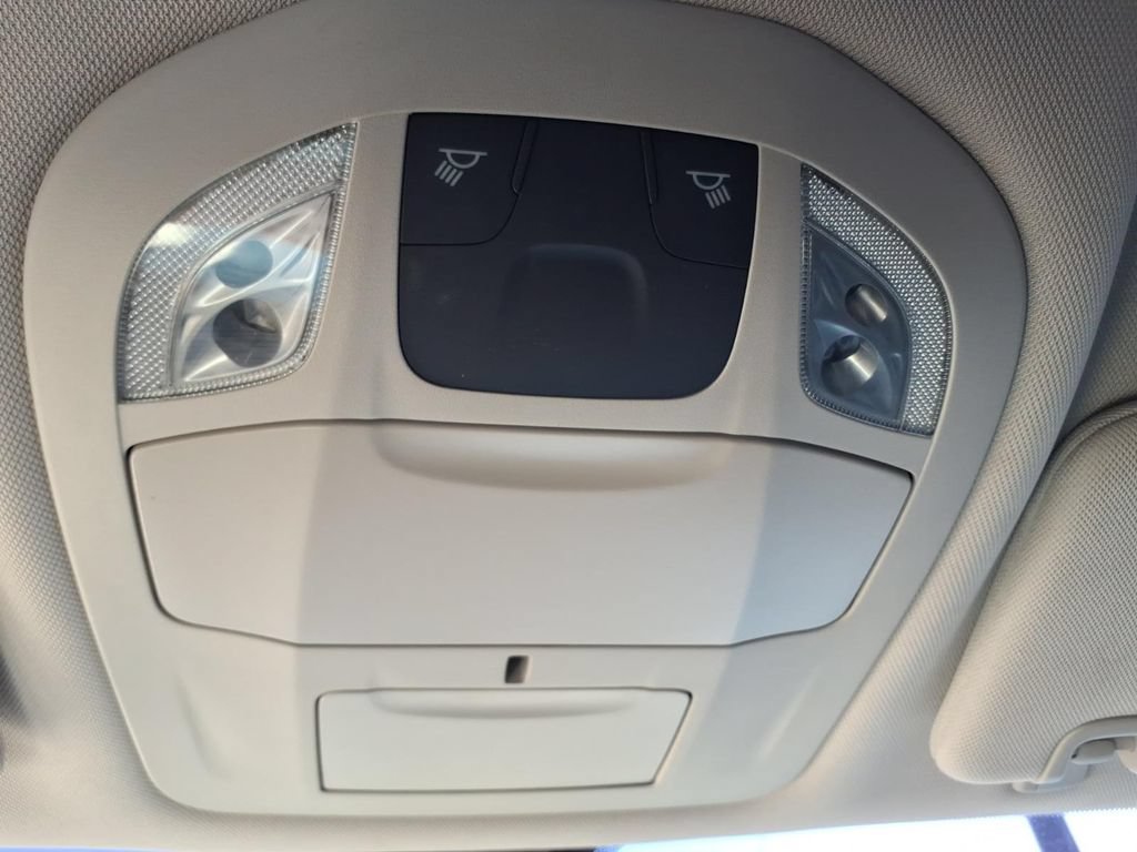 Used 2020 Chrysler Voyager LX w/ Cold Weather Group FWD image 33