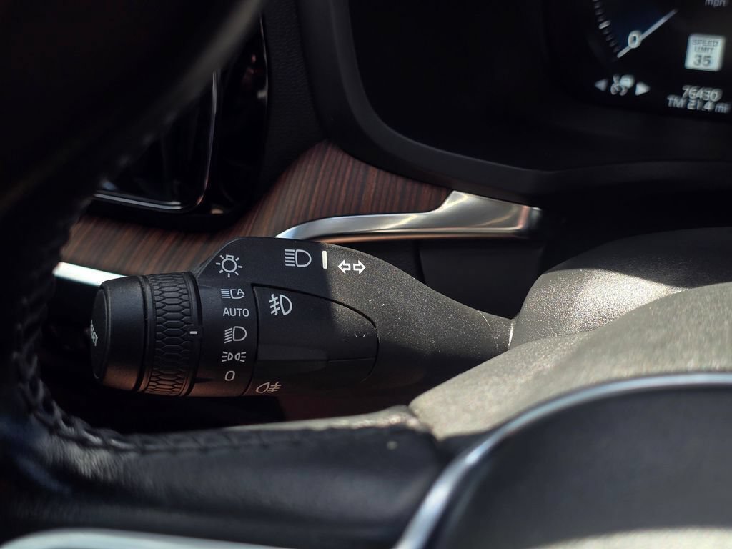 Used 2022 Volvo S60 B5 Momentum w/ Advanced Package FWD image 25