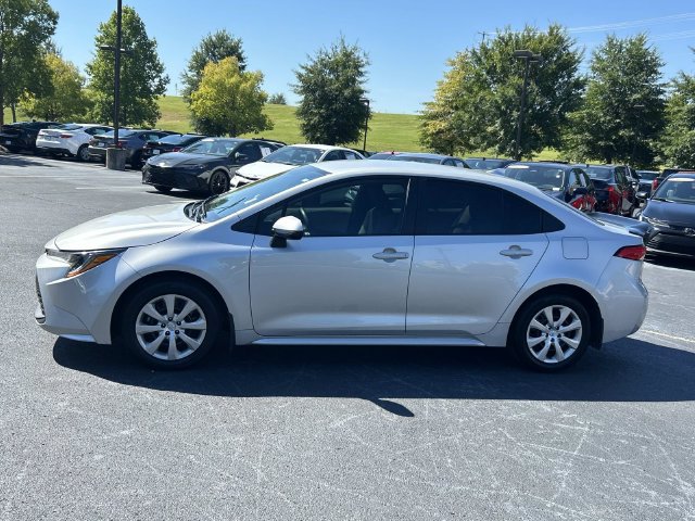 Used 2026 Toyota Corolla LE FWD image 7