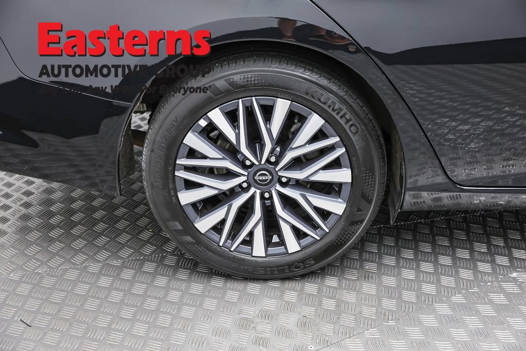 Used 2025 Nissan Altima 2.5 SV FWD image 28