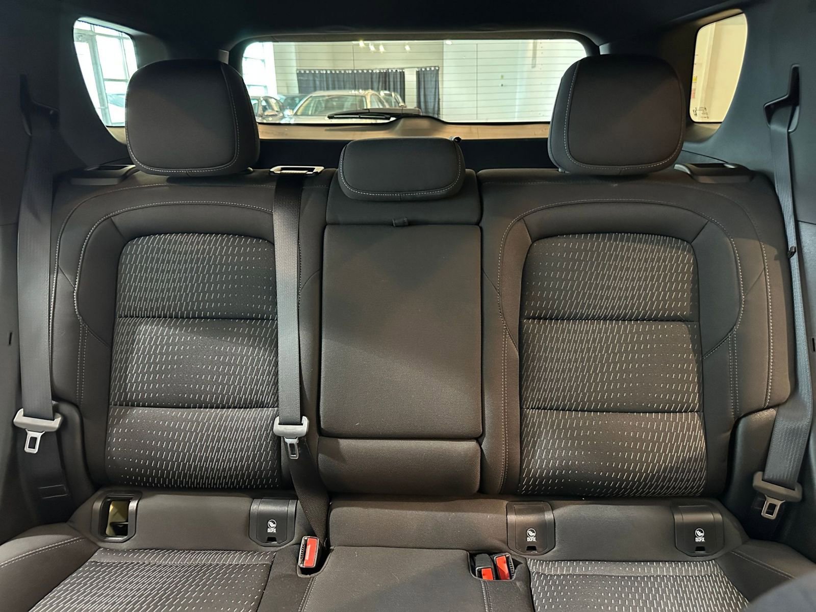Used 2025 Chevrolet Equinox LT FWD image 38