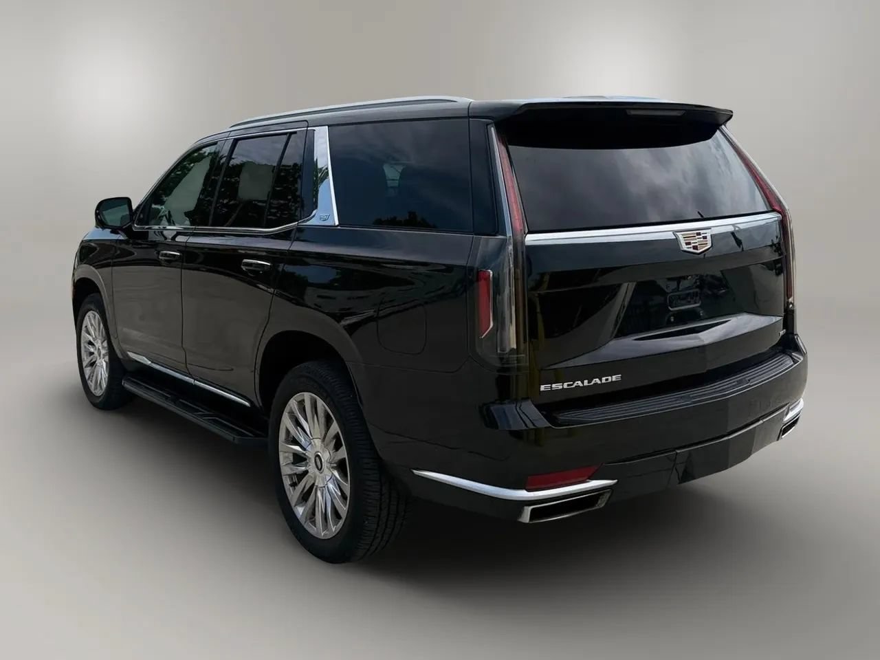 Used 2023 Cadillac Escalade Premium Luxury w/ LPO, Floor Liner Package AWD/4WD image 5