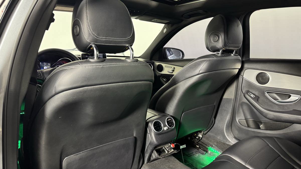 Used 2018 Mercedes-Benz C 300 Sedan w/ Premium Package image 29