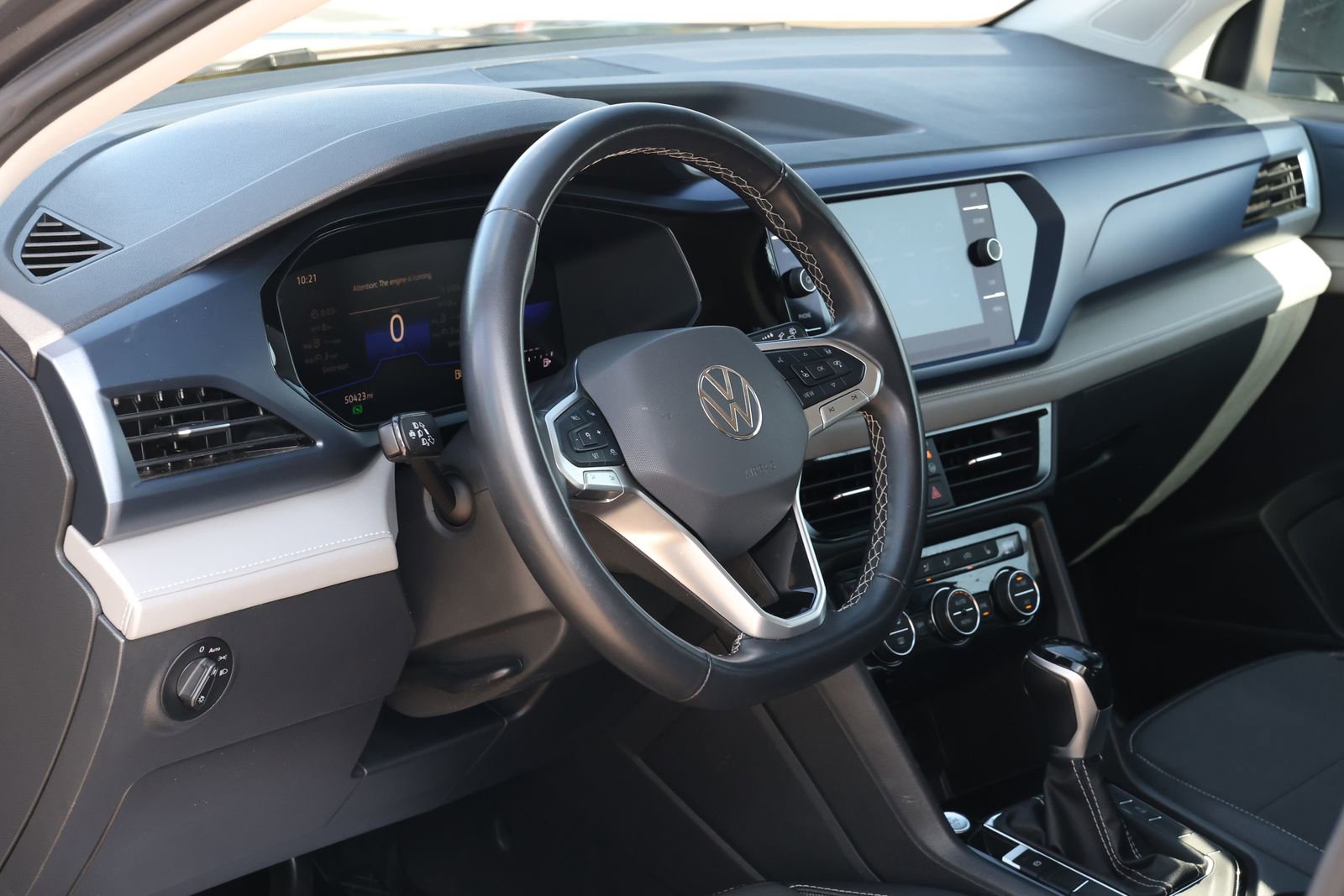 Used 2024 Volkswagen Taos SE image 14