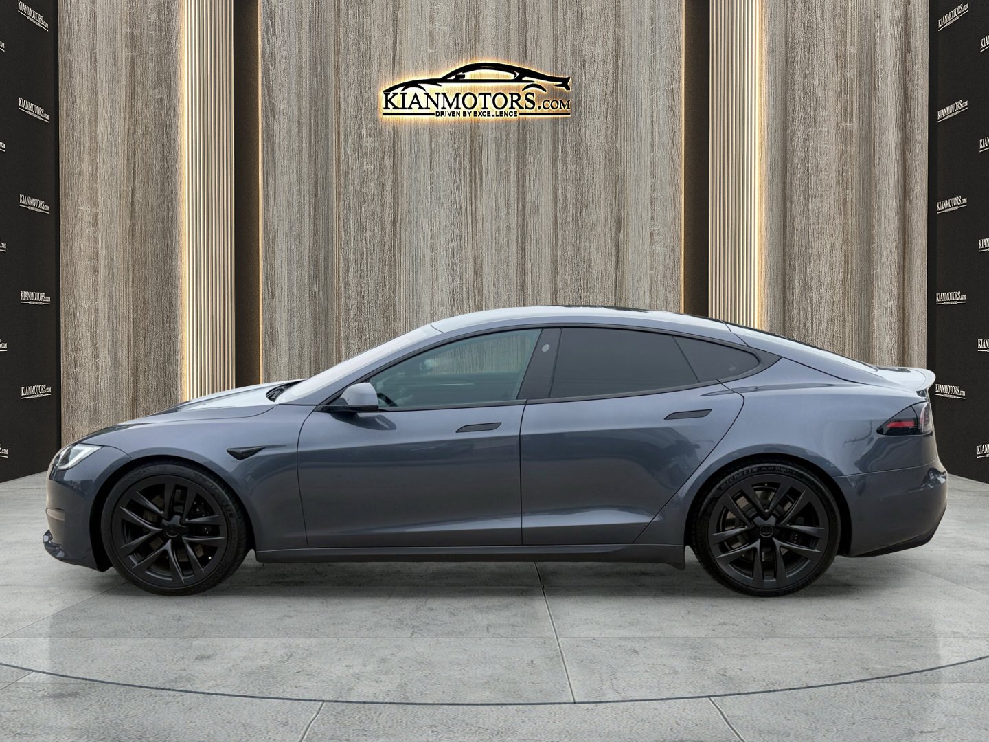 Used 2022 Tesla Model S Plaid AWD/4WD image 9