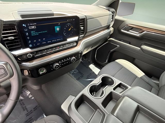 Used 2024 Chevrolet Silverado 1500 RST w/ LPO, Dark Essentials Package image 7