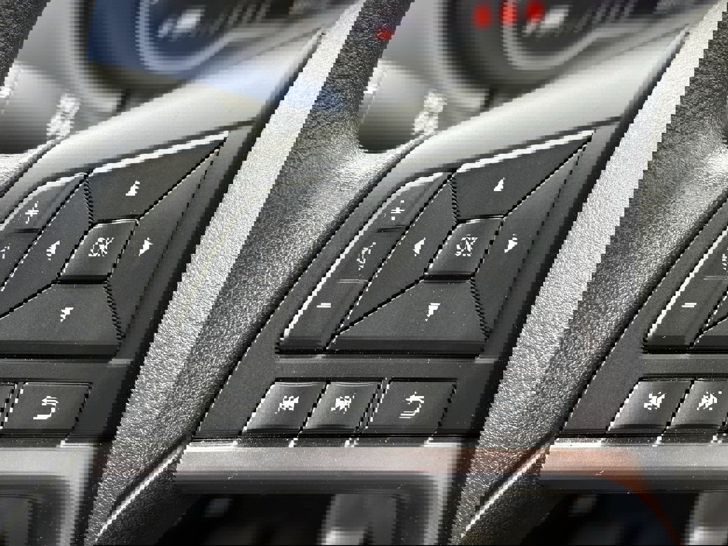 Used 2024 Nissan Versa SV w/ Trunk Package image 16