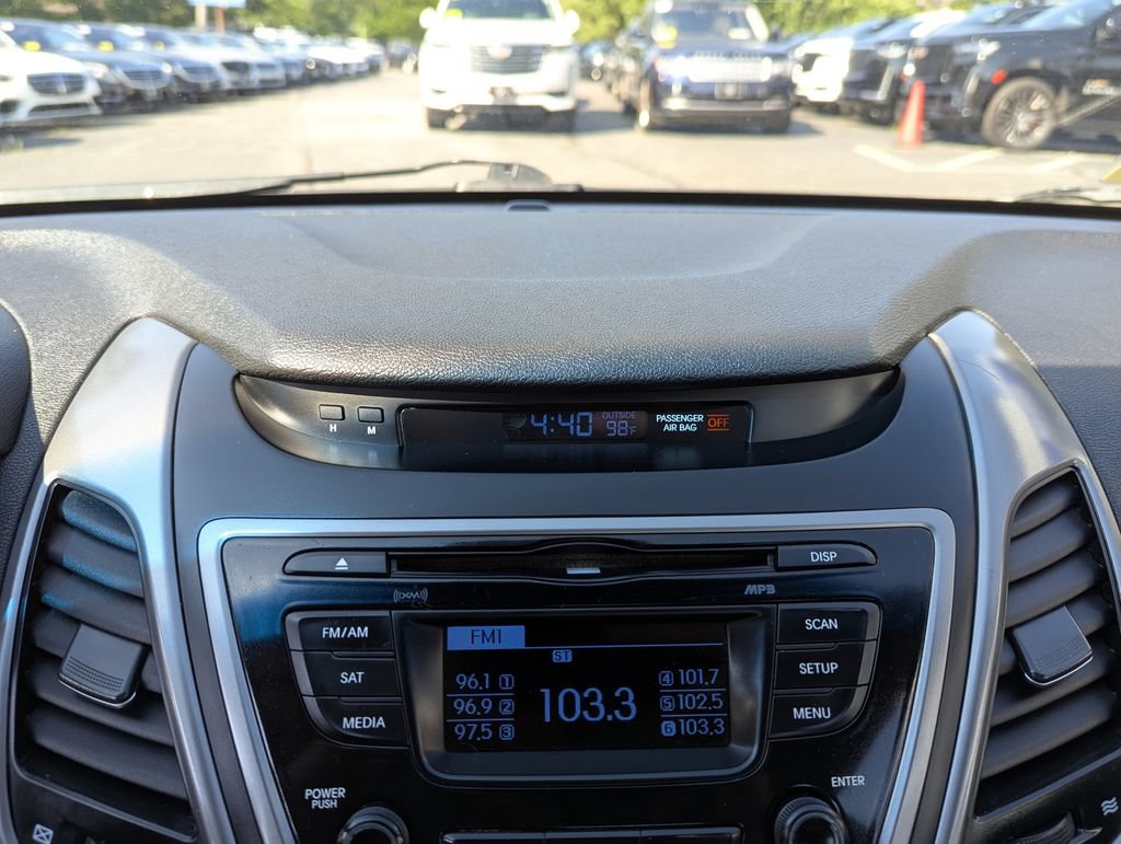 Used 2016 Hyundai Elantra SE FWD image 14