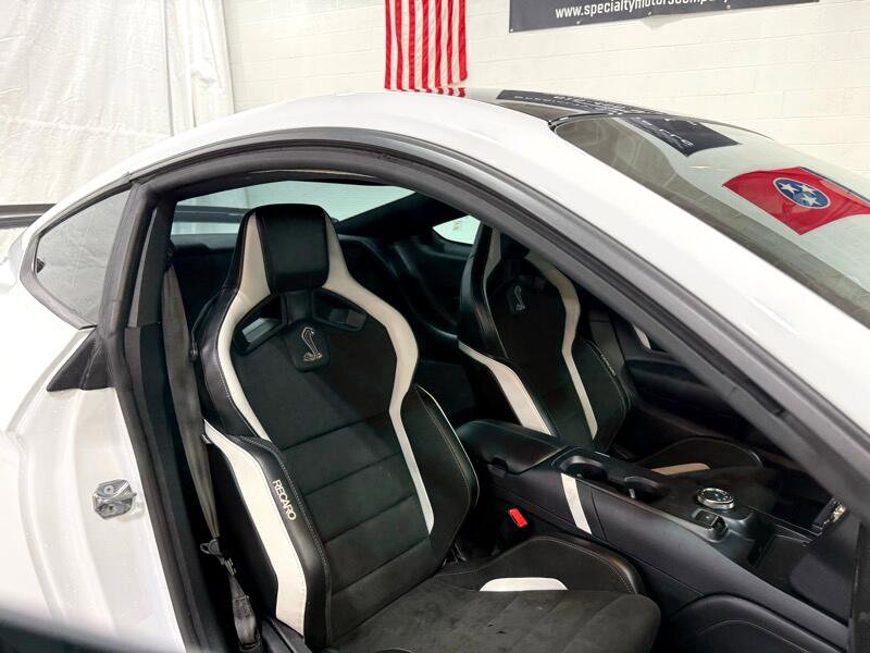 Used 2021 Ford Mustang Shelby GT500 w/ Carbon Fiber Track Pack image 21