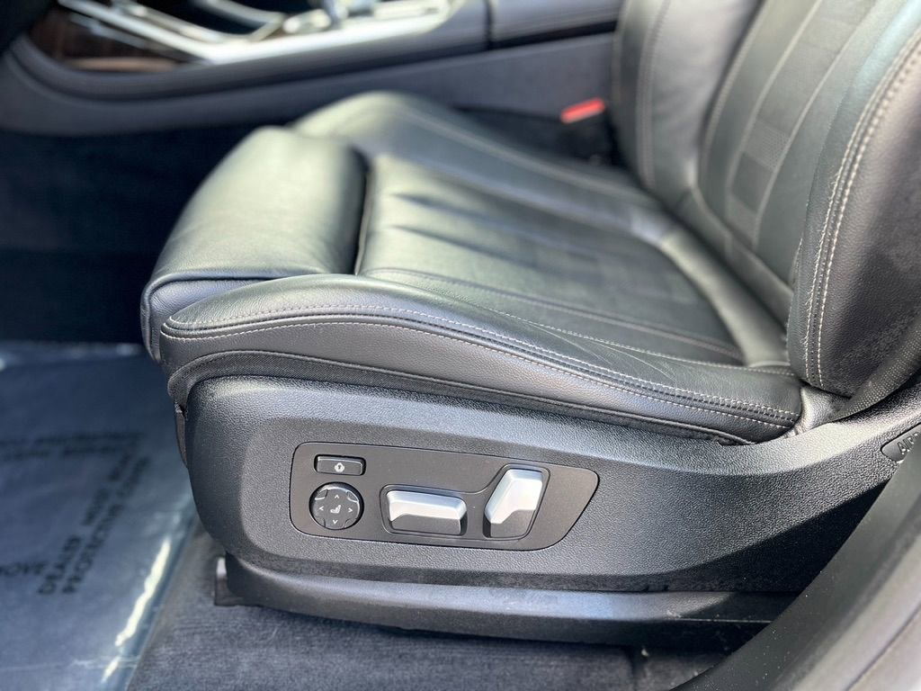 Used 2020 BMW X7 xDrive40i w/ Executive Package image 21