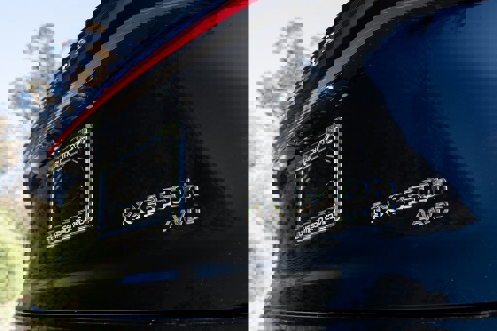 New 2026 Lexus RX 450h Luxury image 8