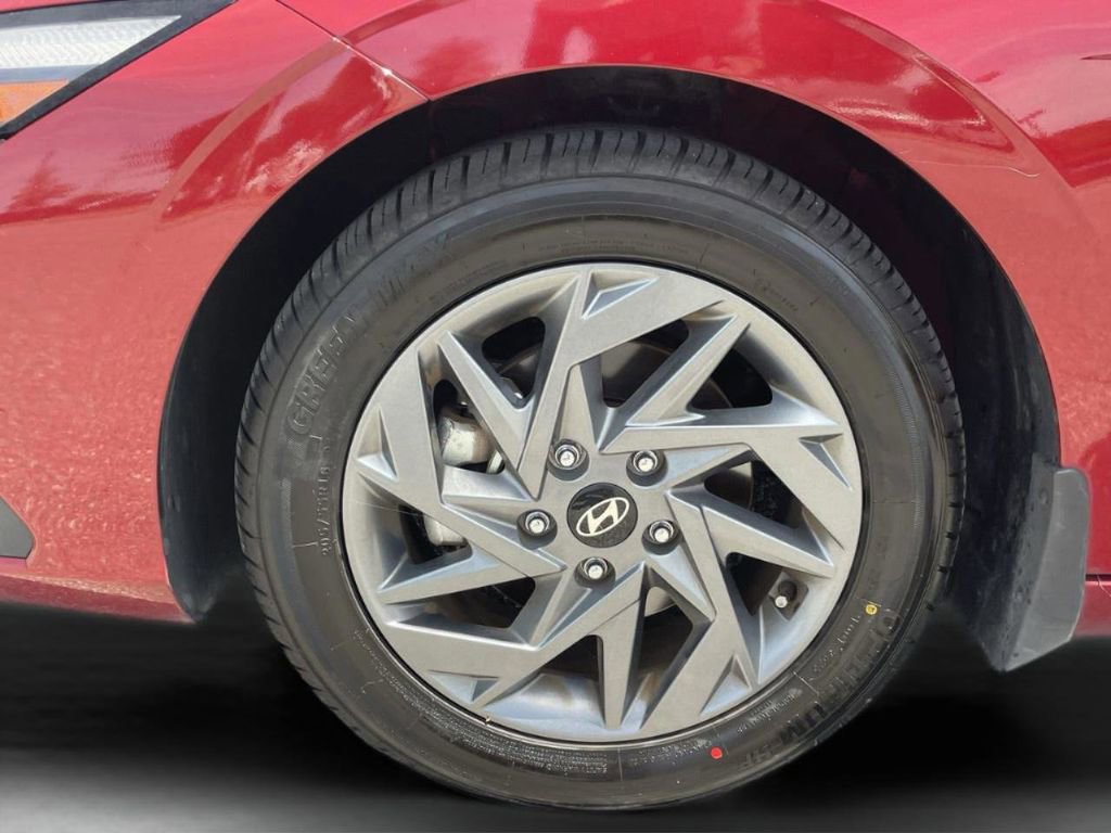 Certified 2024 Hyundai Elantra SEL FWD image 39