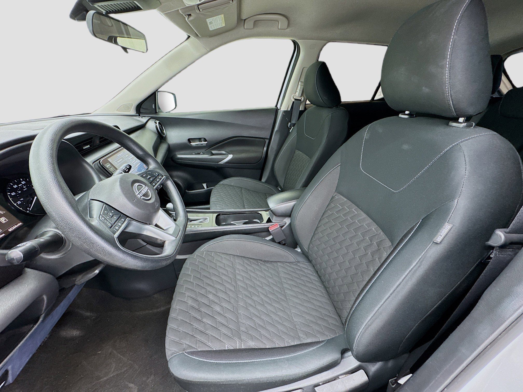 Used 2023 Nissan Kicks SV image 13