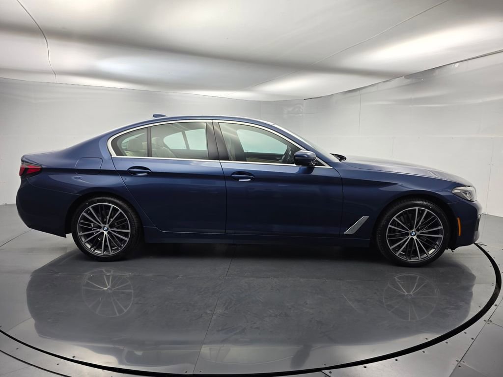 Certified 2023 BMW 540i 540i w/ Premium Package image 3