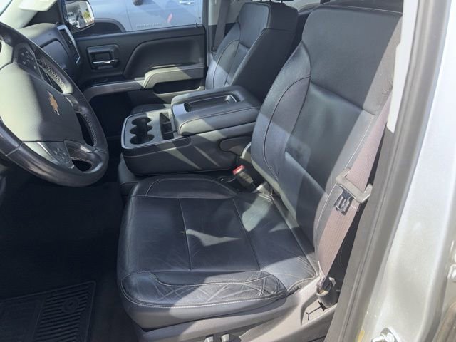 Used 2017 Chevrolet Silverado 1500 LT w/ Redline Edition image 9