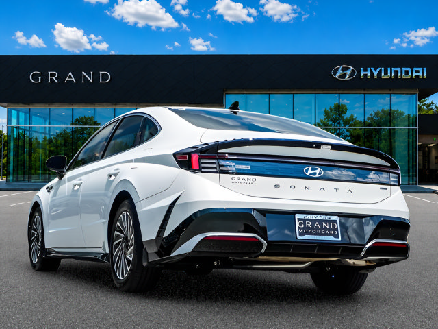 Certified 2025 Hyundai Sonata SEL FWD image 3