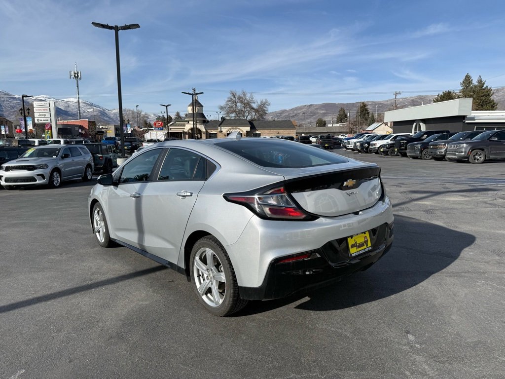 Used 2017 Chevrolet Volt LT w/ Comfort Package image 2