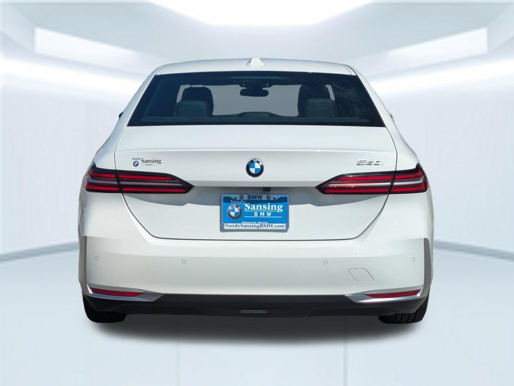 Used 2026 BMW 530i RWD image 4