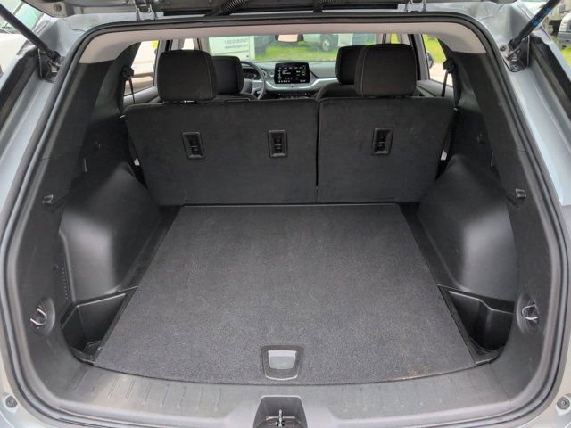 Used 2025 Chevrolet Blazer LT FWD image 28