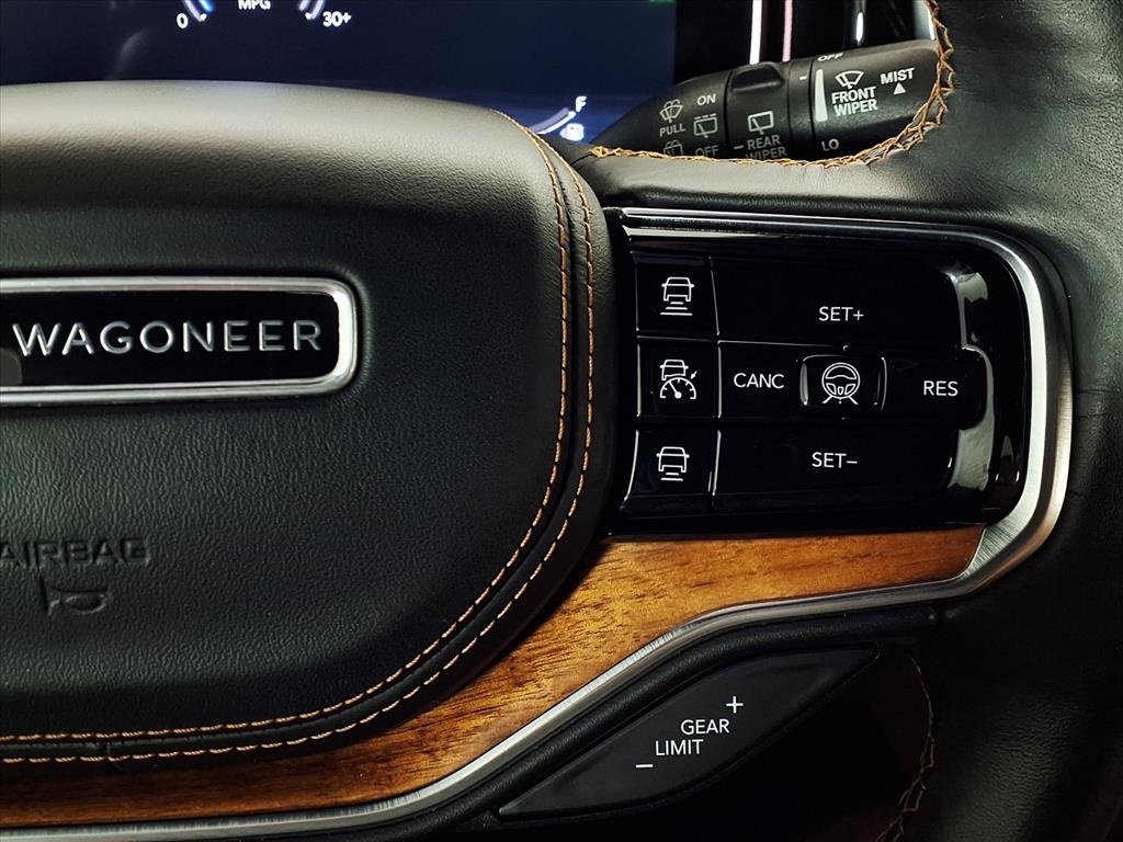 Used 2022 Jeep Grand Wagoneer Series III w/ Rear Seat Video Group 1 image 21