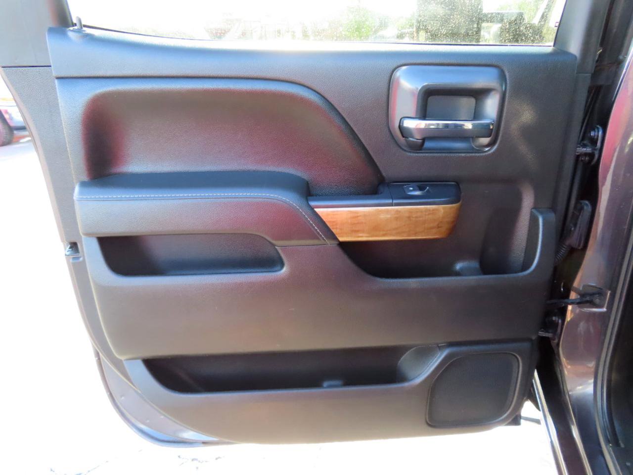 Used 2016 Chevrolet Silverado 2500 LTZ w/ Duramax Plus Package image 42