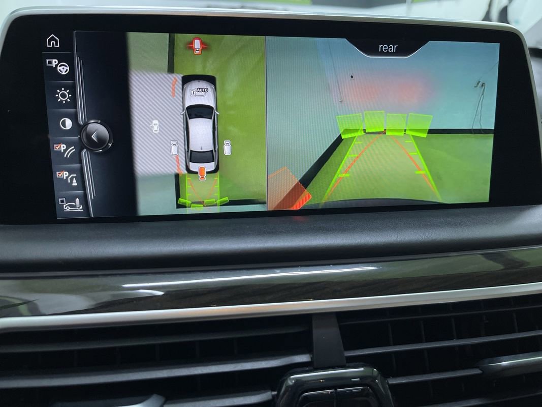 Used 2016 BMW 750i xDrive image 22