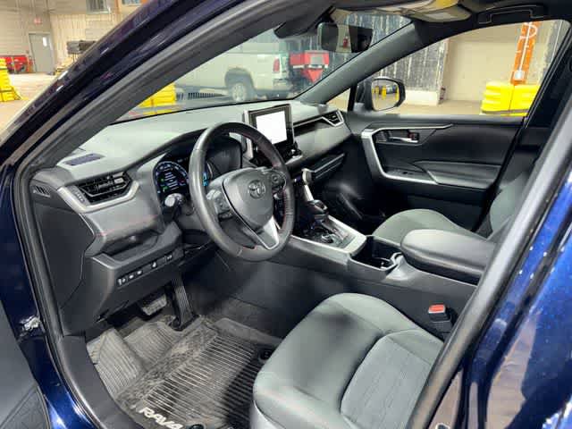 Used 2023 Toyota RAV4 SE w/ Weather & Moonroof Package AWD/4WD image 30
