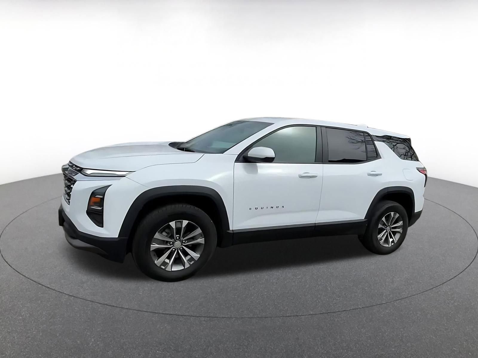 Used 2025 Chevrolet Equinox LT image 8