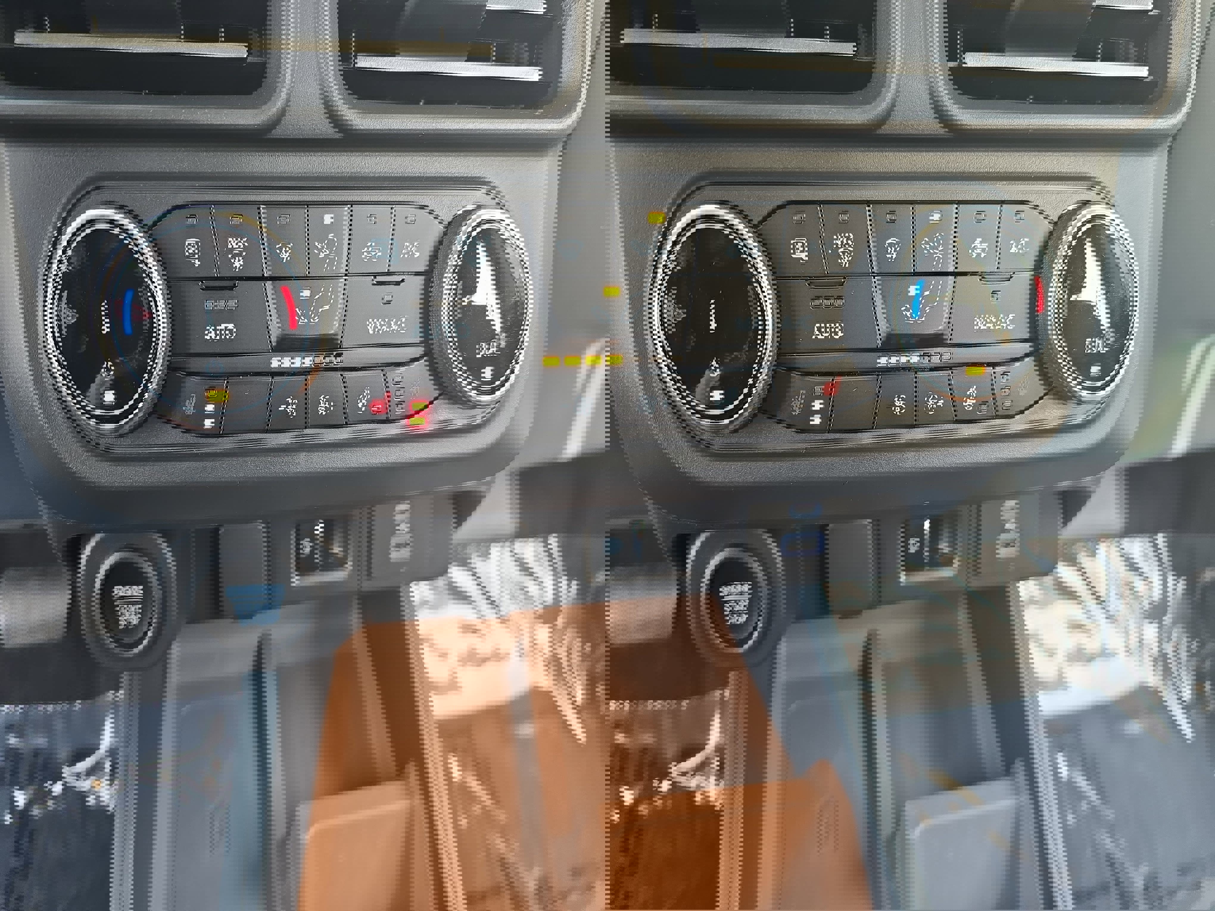 Used 2023 Ford Maverick Lariat w/ Lariat Luxury Package image 28