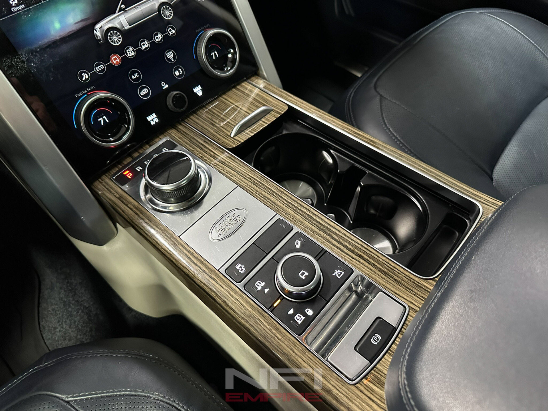 Used 2018 Land Rover Range Rover Supercharged AWD/4WD image 30
