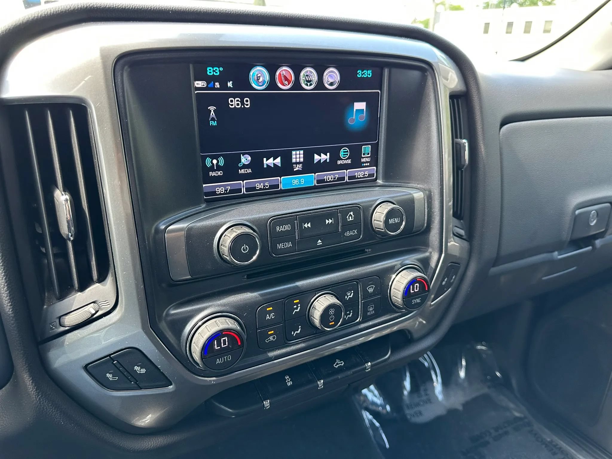 Used 2017 Chevrolet Silverado 1500 LT w/ All Star Edition AWD/4WD image 46