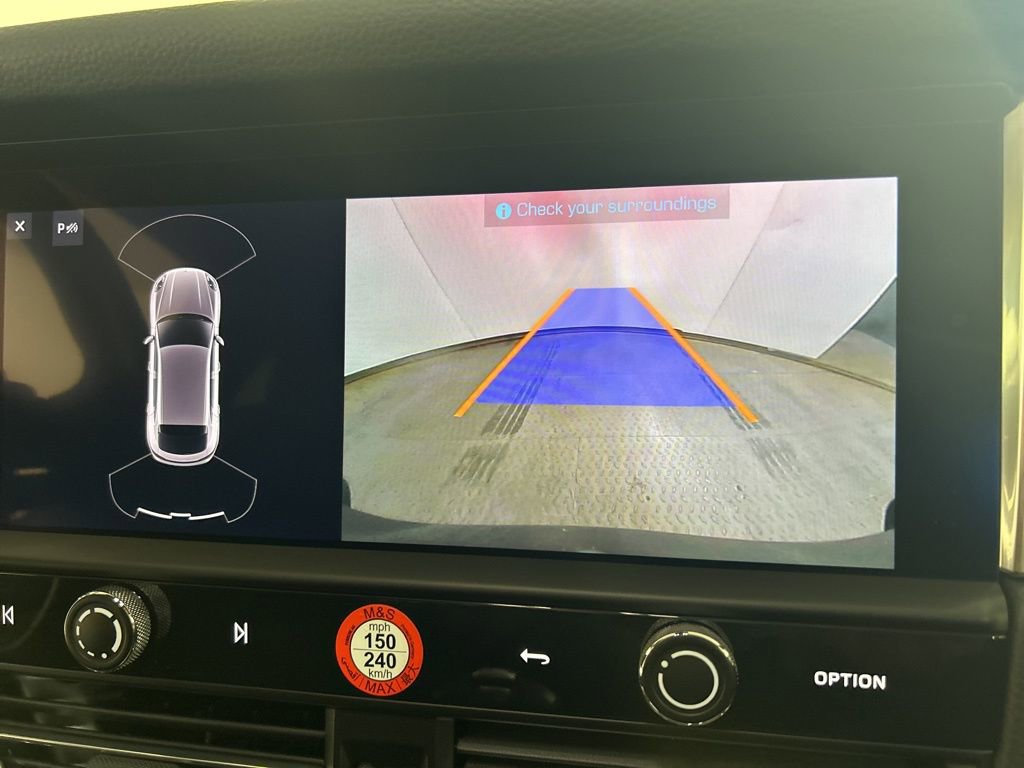 Certified 2025 Porsche Macan image 32