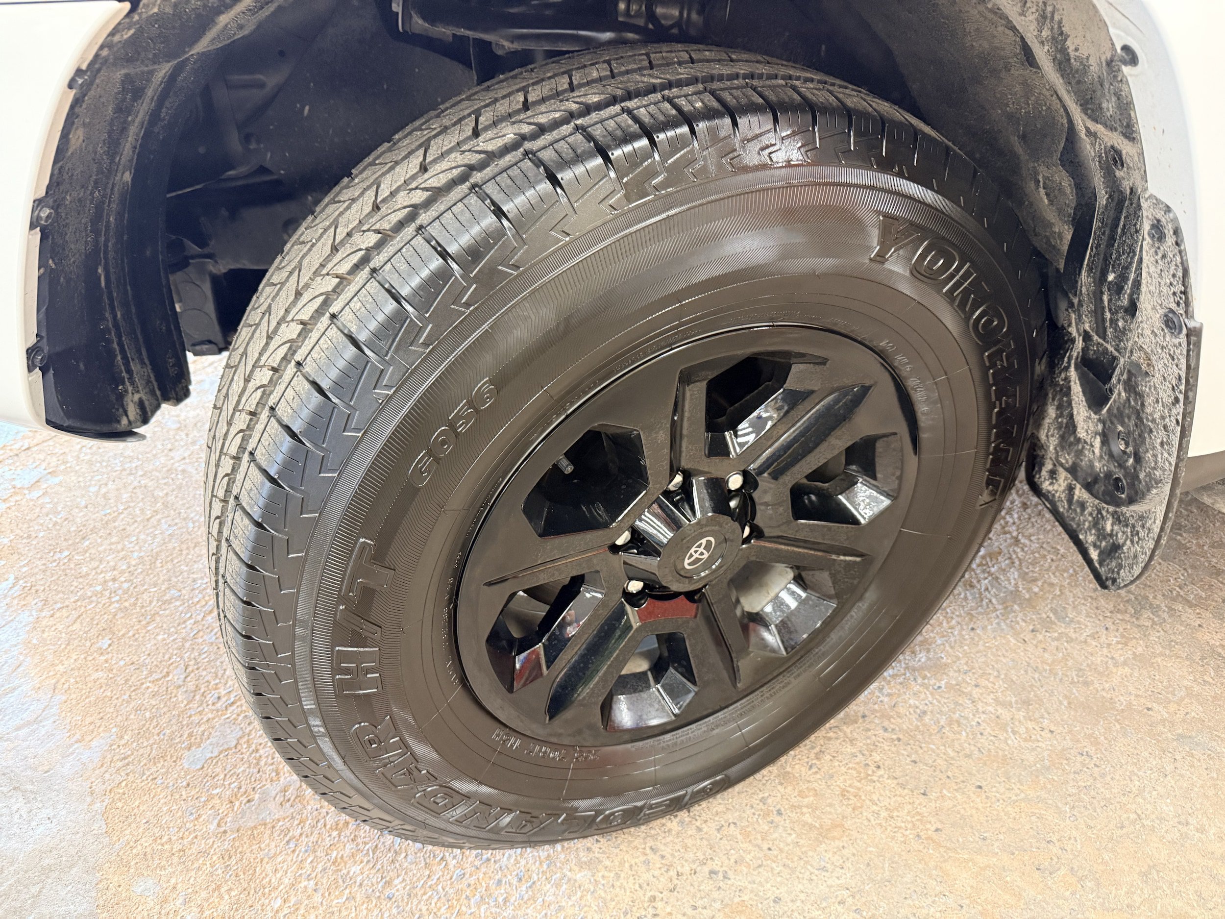 Certified 2024 Toyota 4Runner SR5 Premium w/ Moonroof Package AWD/4WD image 17