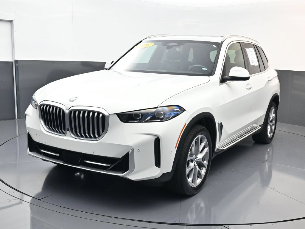 Used 2026 BMW X5 xDrive40i AWD/4WD image 1