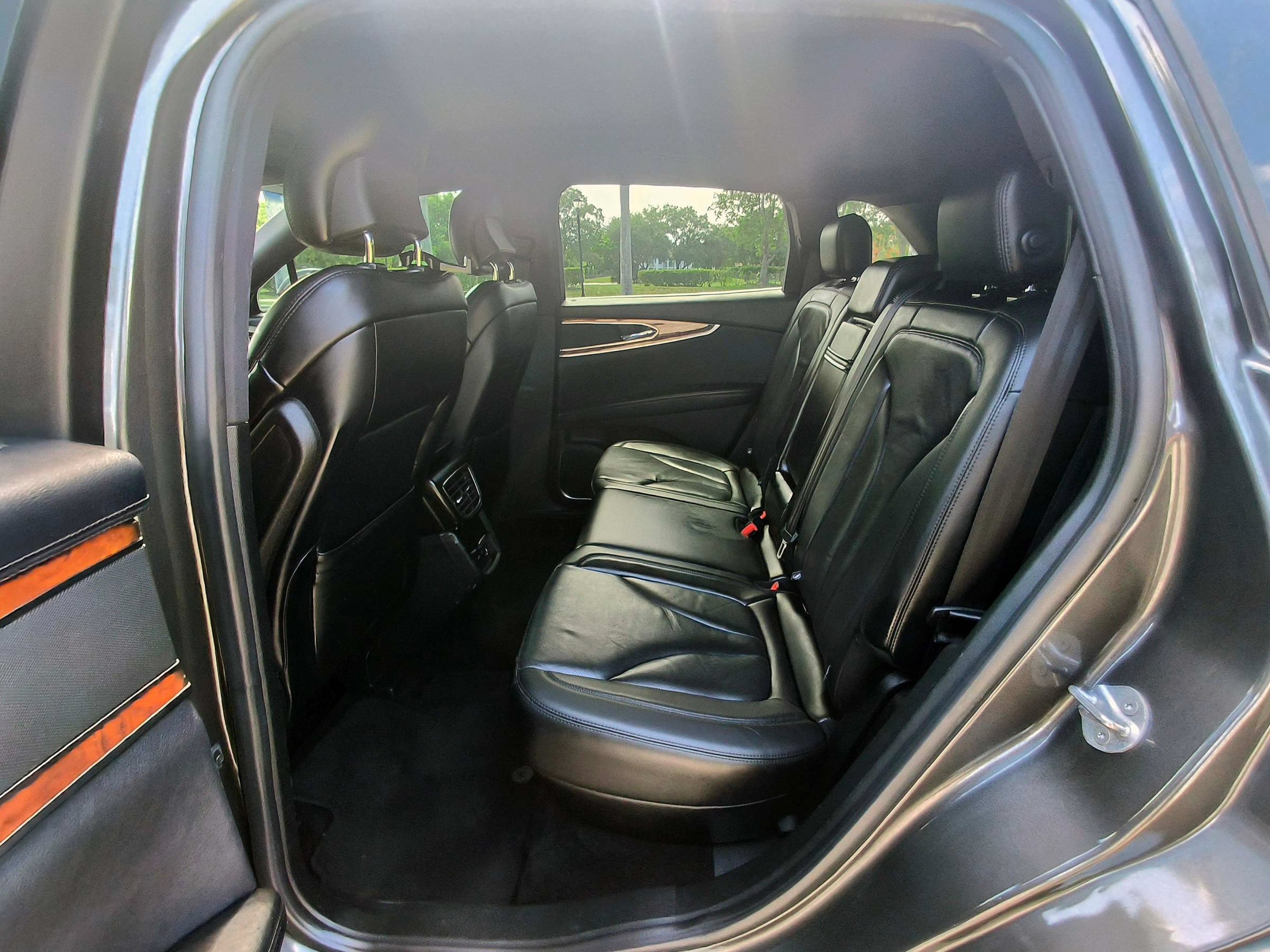 Used 2018 Lincoln MKX Reserve FWD image 31