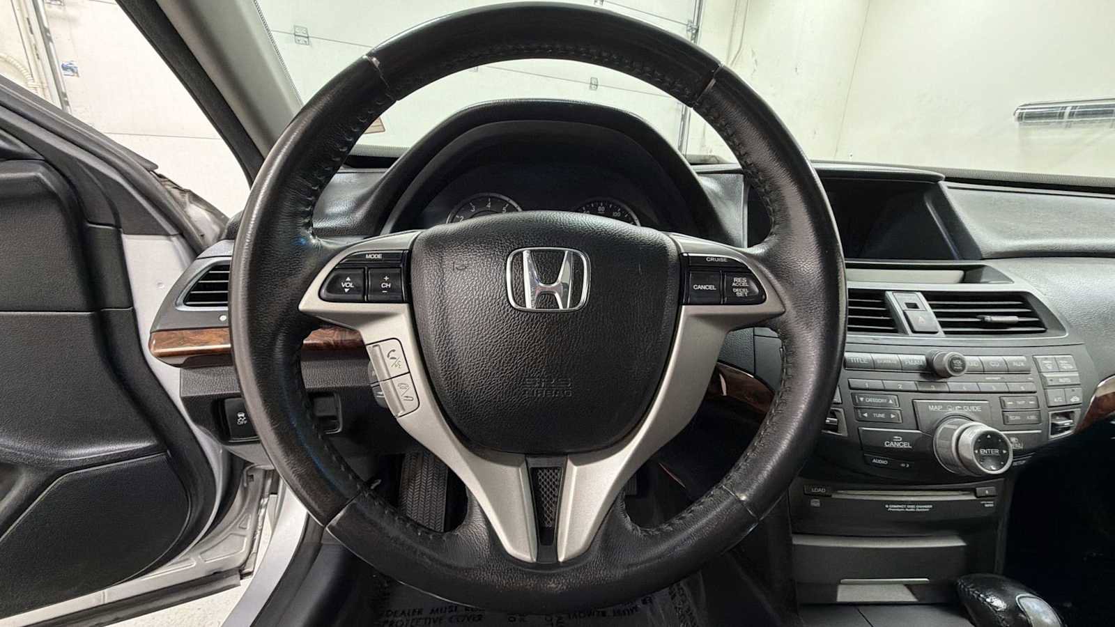 Used 2011 Honda Crosstour EX-L image 16