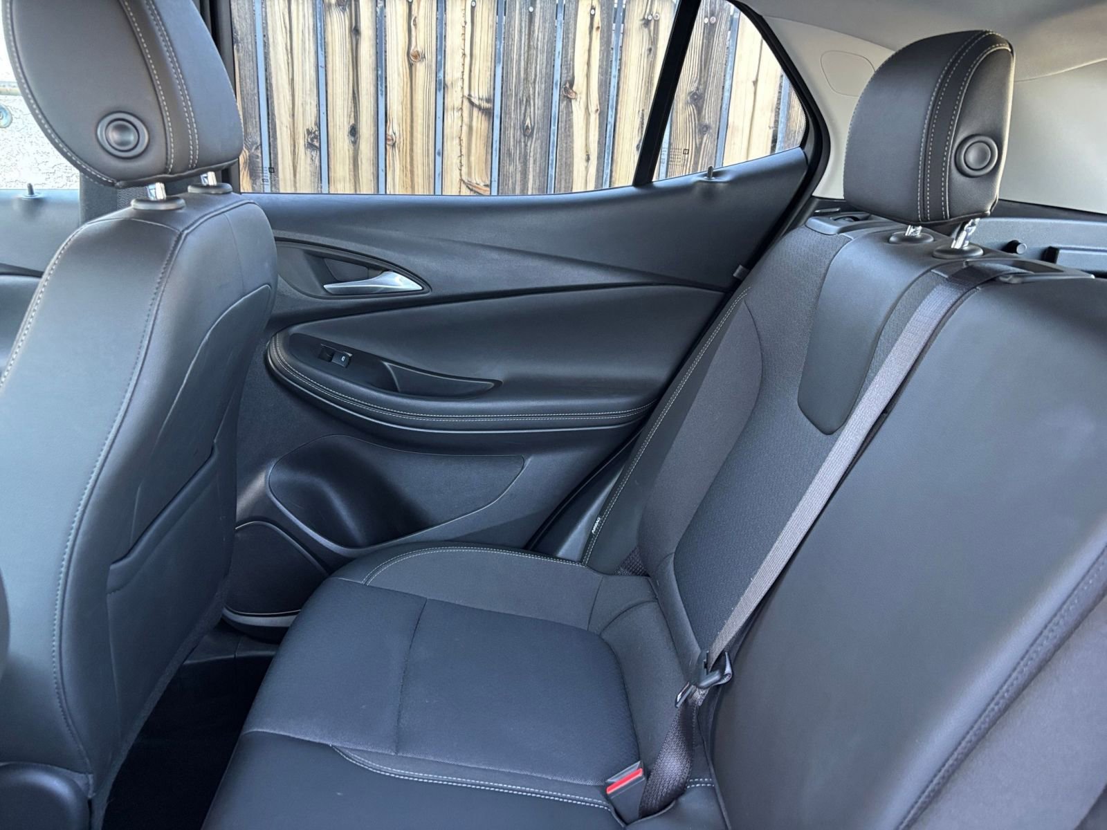 Used 2025 Buick Encore GX Preferred image 38