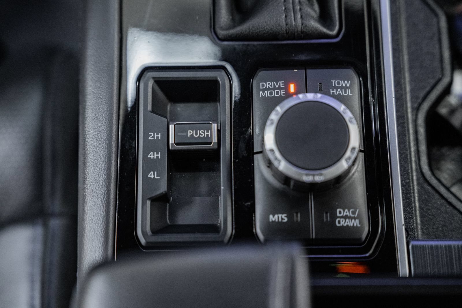 Used 2024 Toyota Tundra Platinum AWD/4WD image 35