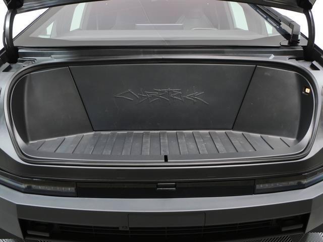 Used 2025 Tesla Cybertruck AWD Crew Cab image 7