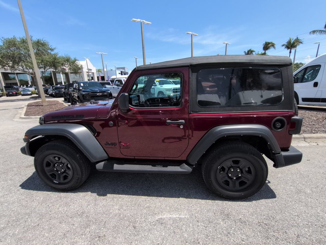 Used 2022 Jeep Wrangler Sport AWD/4WD image 8